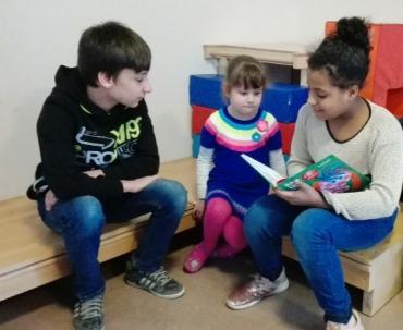 Schülerengagement für Kindergartenkinder